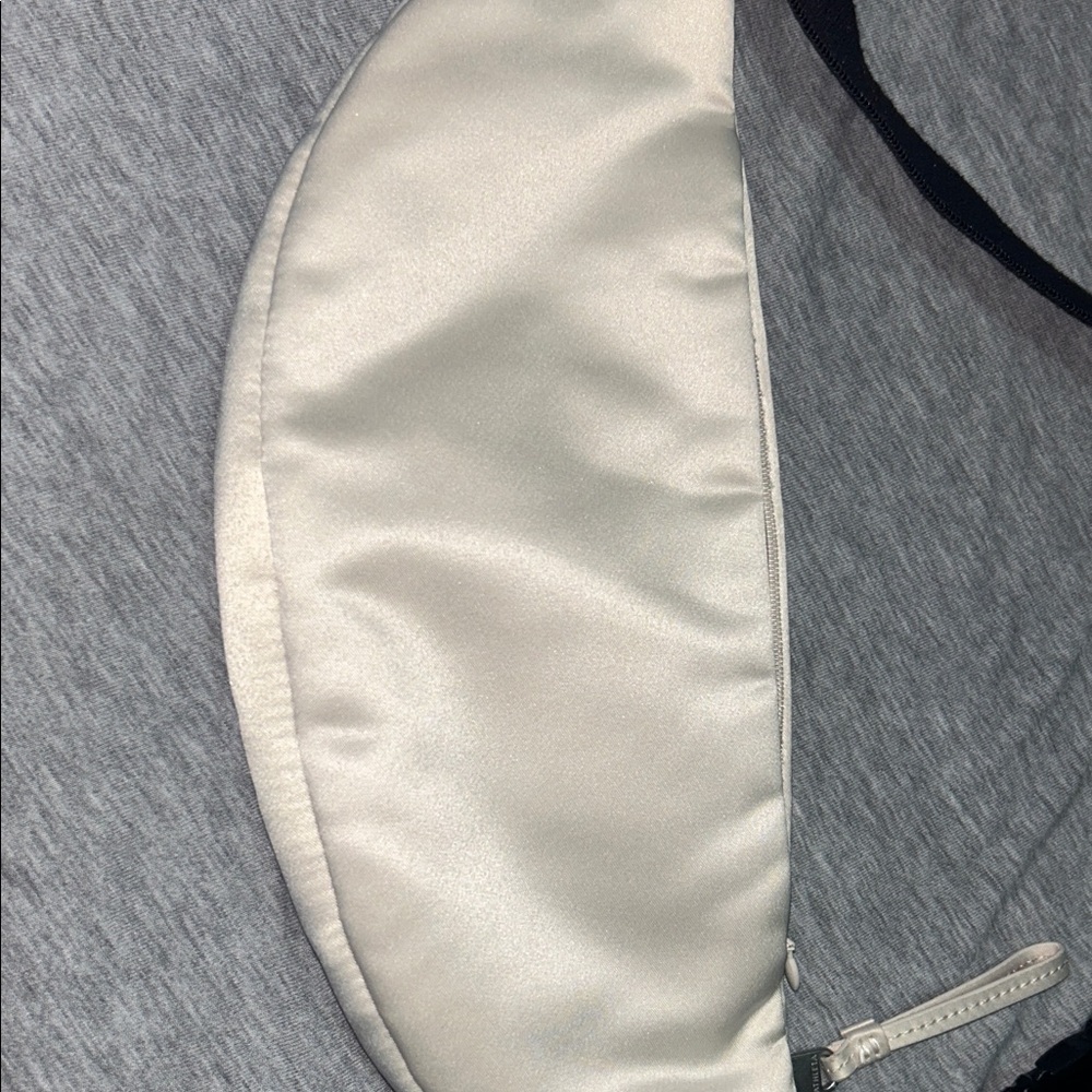 Athleta Quilted Crossbody Bag in Cream and Black